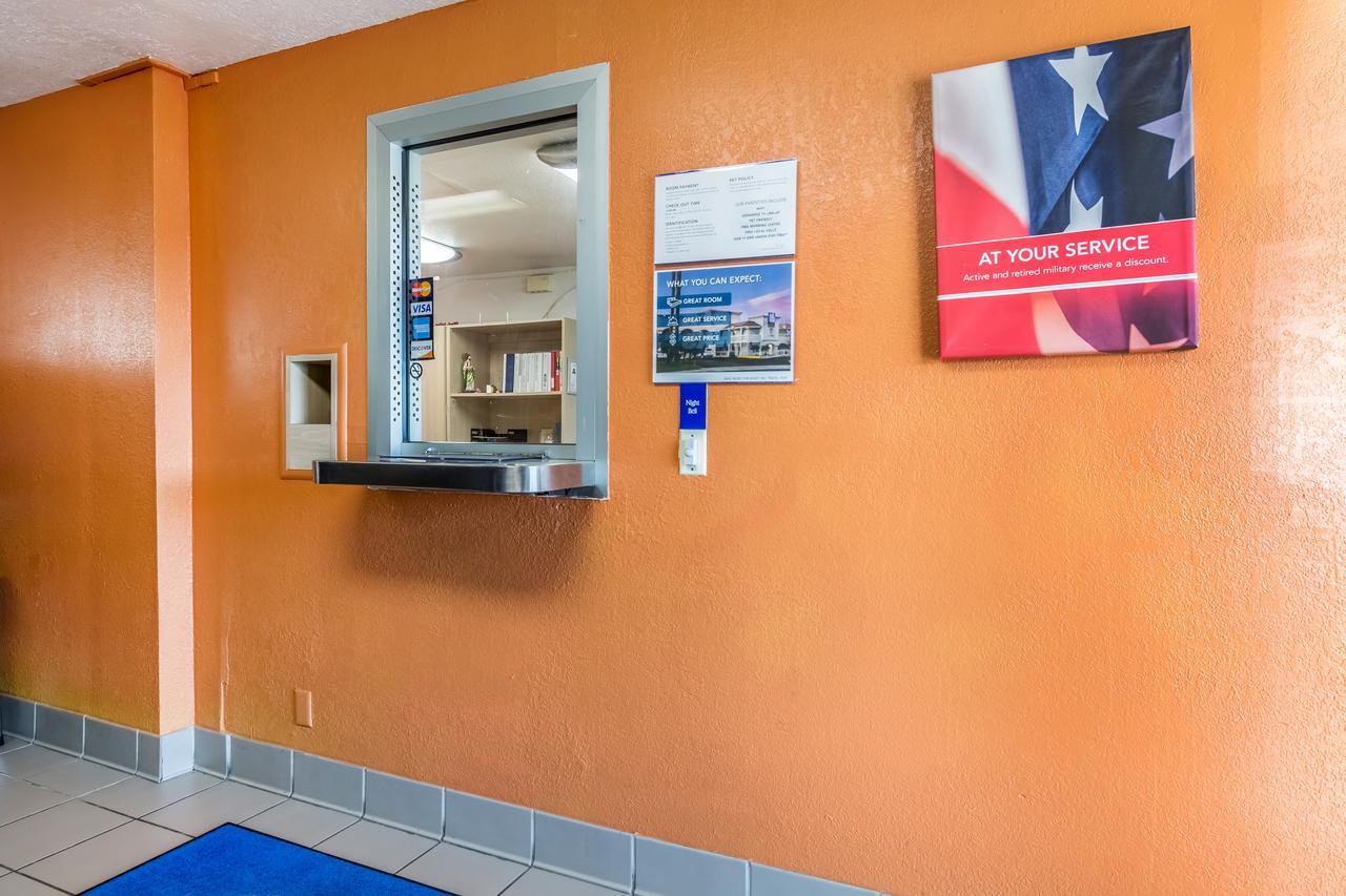 Motel 6-Lumberton, NC Buitenkant foto